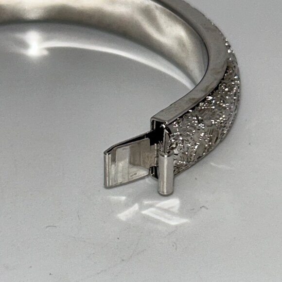 Monet Vintage Silvertone Hinged Bangle With Floral Engraved Design Elegant - Picture 16 of 16